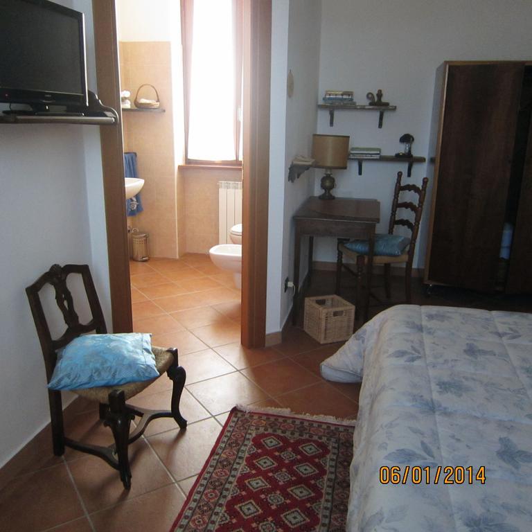 Bed And Breakfast Azienda Agricola Cascina Salazzara มาเจ็นตา ห้อง รูปภาพ