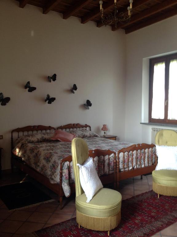 Bed And Breakfast Azienda Agricola Cascina Salazzara มาเจ็นตา ภายนอก รูปภาพ