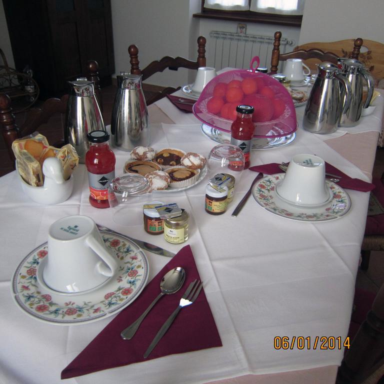 Bed And Breakfast Azienda Agricola Cascina Salazzara มาเจ็นตา ภายนอก รูปภาพ