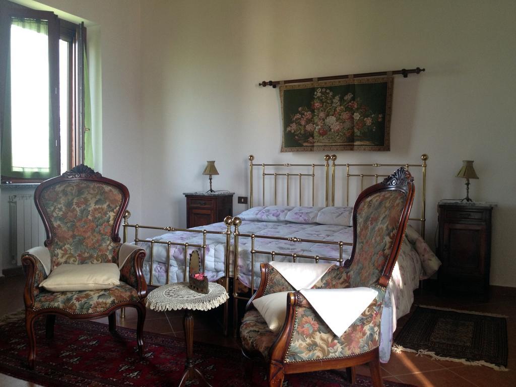 Bed And Breakfast Azienda Agricola Cascina Salazzara มาเจ็นตา ห้อง รูปภาพ